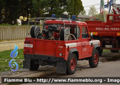 Land Rover Defender 90
Vigili del Fuoco
Comando Provinciale di Pescara
VF 23887
Parole chiave: Land-Rover Defender_90 VF23887