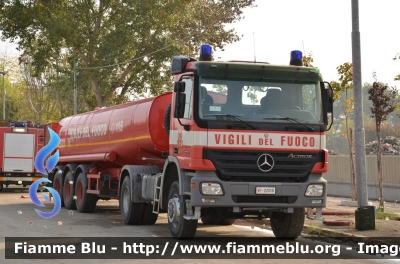 Mercedes-Benz Actros 2044 4x4 II serie
Vigili del Fuoco
Comando Provinciale di Pescara
Distaccamento Aeroportuale
VF 22018
Parole chiave: Mercedes-Benz Actros_2044_4x4_IIserie VF22018