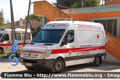 Mercedes-Benz Sprinter III serie
Croce Rossa Italiana 
Sede di Pianella (PE) 
CRI 596AA

Parole chiave: Mercedes-Benz Sprinter_IIIserie Ambulanza CRI596AA