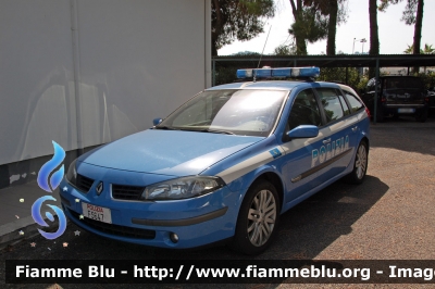 Renault Laguna Grandtour II serie
Polizia di Stato
Polizia Stradale in servizio su Autostrade per l'Italia
POLIZIA F5647
Parole chiave: Renault Laguna_Grandtour_IIserie PoliziaF5647