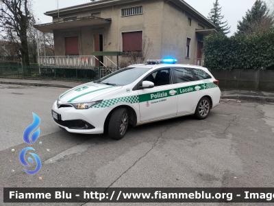 Toyota Auris Hybrid
Polizia Locale Desio (MB)
Parole chiave: Toyota Auris_Hybrid