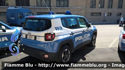 Jeep Renegade
Polizia di Stato
Reparto Prevenzione Crimine
Decorazione grafica Artlantis
POLIZIA M2277
Festa della Polizia 2017
Parole chiave: Jeep Renegade POLIZIAM2277 Festa_della_Polizia_2017