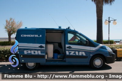 Fiat Scudo IV Serie
Polizia di Stato
Unità Cinofile
POLIZIA M0499
Parole chiave: Fiat Scudo_IVSerie POLIZIAM0499