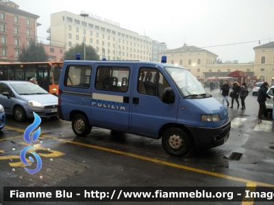 Fiat Ducato II serie
Polizia di Stato
Polizia Ferroviaria
POLIZIA E1622
Parole chiave: Fiat Ducato_IIserie POLIZIAE1622