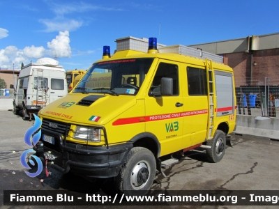 Iveco Daily 4x4 II serie
VAB Follonica (GR)
Polisoccorso con punto luce ed equipaggiamento sanitario
Codice automezzo 147
Parole chiave: Iveco Daily_4x4_IIserie