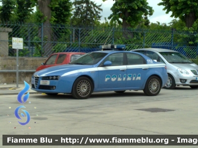 Alfa Romeo 159
Polizia di Stato
Squadra Volanti
POLIZIA F8981
Parole chiave: Alfa-Romeo 159 PoliziaF8981