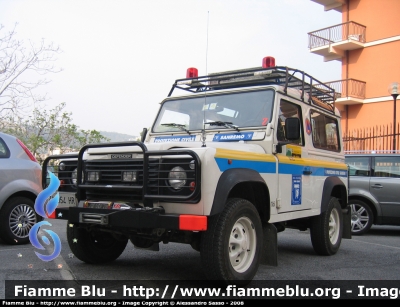 Land Rover Defender 90
Associazione Volontari San Remo IM
Parole chiave: Liguria (IM) Protezione_civile Land-Rover Defender_90