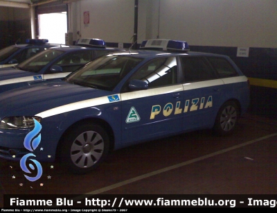 Audi A4 Avant IV serie
Polizia di Stato
Polizia Stradale in servizio sulla ATIVA
Polizia F4904
Parole chiave: Audi A4_Avant_IVserie Polizia F4904