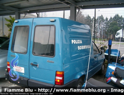 Fiat Fiorino II serie
Polizia di Stato
Polizia Scientifica
Polizia B6607
Parole chiave: Fiat Fiorino_IIserie PoliziaB6607