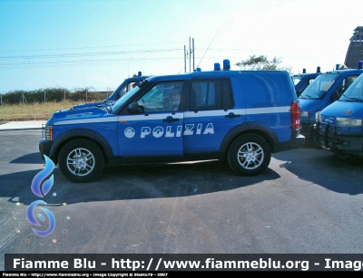 Land Rover Discovery 3
Polizia di Stato
Reparto Mobile 
POLIZIA F4998
Parole chiave: Land-Rover Discovery_3 PoliziaF4998