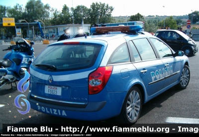 Renault Laguna Grandtour II serie
Polizia di Stato
Polizia Stradale in servizio sulla rete di Autostrade per l'Italia
Polizia F5623
Parole chiave: Renault Laguna_Grandtour_IIserie PoliziaF5623