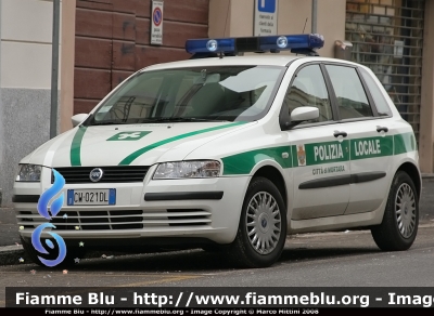 Fiat Stilo II Serie
Polizia Locale
Città di Mortara (PV)
CW 021DL
Parole chiave: Fiat_Stilo_PL_Mortara