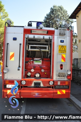 Mercedes-Benz Actros 1832 II serie 
Vigili del Fuoco
Comando Provinciale di Firenze
AutoPompaSerbatoio bimodale (strada-rotaia) allestimento Bai
Vano posteriore (gruppo pompa)
VF 24125
Parole chiave: Mercedes-Benz Actros_1832_IIserie VF24125