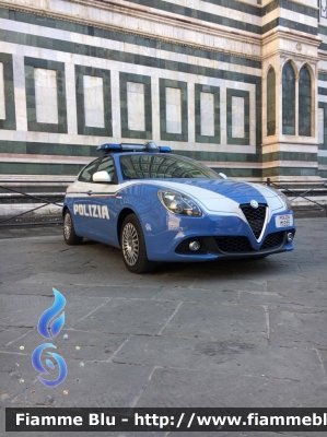 Alfa-Romeo Nuova Giulietta restyle
Polizia di Stato
Squadra Volante
Allestita NCT Nuova Carrozeria Torinese
POLIZIA M1355
Parole chiave: Alfa-Romeo Nuova_Giulietta_restyle POLIZIAM1355