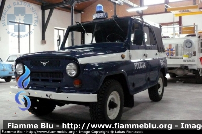 UAZ 469B "Papale"
Rzeczpospolita Polska - Polonia
Policja Cracovia
Mezzo conservato presso il Krakòw Rescue Museum dal 14/01/2011 grazie all'opera di Andrew e Gregorio Warkowskich e Mirka e Darek
Utilizzato come scorta per il pellegrinaggio del Papa Giovanni Paolo II a Cracovia e Malopolska
Parole chiave: UAZ 469B_Papale