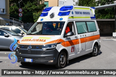 Volkswagen Transporter T6.1
A.P.S.S. Trento
118 Trentino Emergenza
Allestimento EDM Forlì
005-29
Parole chiave: Volkswagen Transporter_T6.1 ambulanza