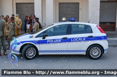 Fiat Grande Punto
Polizia Municipale Unione dei Comuni
di Copparo, Tresignana, Riva del Po
Allestimento Focaccia
POLIZIA LOCALE YA 033 AR
Parole chiave: Fiat Grande_Punto POLIZIALOCALEYA033AR