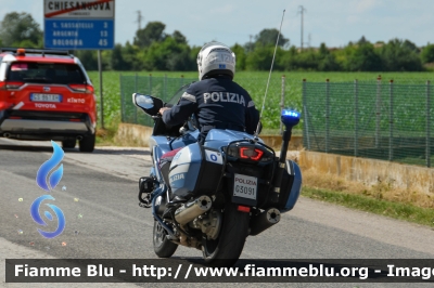 Yamaha FJR 1300 II serie
Polizia di Stato
Polizia Stradale
Allestimento Elevox
in scorta al Giro d'Italia 2024
Moto 0
POLIZIA G3091
Parole chiave: Yamaha FJR_1300_IIserie Giro_D_Italia_2024 POLIZIA G3091