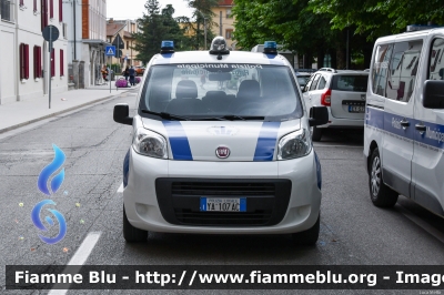 fiat Qubo
Polizia Municipale
Unione dei Comuni dell'Alto Ferrarese
POLIZIA LOCALE YA 107 AC 
Alto Ferrarese 106
Parole chiave: POLIZIALOCALEYA107AC 