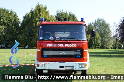 Iveco 160
Vigili del Fuoco
Comndo Provinciale di Ferrara
Distaccamento Volontario di Copparo
AutoPompaSerbatoio allestimento Baribbi
VF 11802
Parole chiave: Iveco 160 VF11802 Ballons_2015