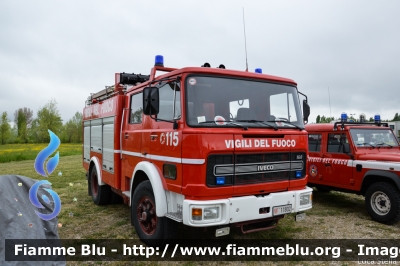 Iveco 160
Vigili del Fuoco
Comndo Provinciale di Ferrara
Distaccamento Volontario di Copparo
AutoPompaSerbatoio allestimento Baribbi
VF 11802
Parole chiave: Iveco 160 VF11802 Simultatem_2016