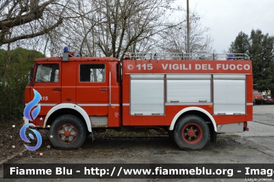 Iveco OM 160
Vigili del Fuoco
Comando provinciale di Ravenna
AutoPompaSerbatoio allestimento Baribbi
VF 11884
Santa Barbara 2014 Ravenna
Parole chiave: Iveco-OM 160 VF11884 Santa_Barbara_2014