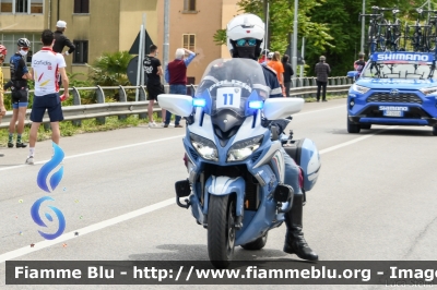 Yamaha FJR 1300 II serie
Polizia di Stato
Polizia Stradale
Allestimento Elevox
POLIZIA G3162
in scorta al Giro d'Italia 2021
Moto "11"
Parole chiave: Yamaha FJR_1300_IIserie POLIZIAG3162 Giro_Italia_2021