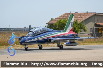 Aermacchi MB339PAN
Aeronautica Militare Italiana
313° Gruppo Addestramento Acrobatico
Stagione esibizioni 2022
Air Show Bellaria Igea Marina RN
Pony 11
Parole chiave: Aermacchi MB339PAN