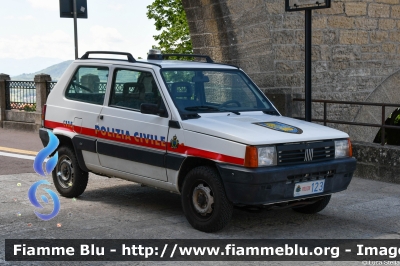 Fiat Panda 4x4 II serie
Repubblica di San Marino
Polizia Civile
POLIZIA 123
Parole chiave: Fiat Panda_4x4_IIserie POLIZIA123