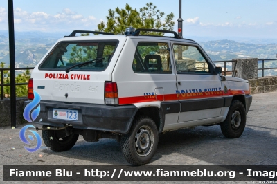 Fiat Panda 4x4 II serie
Repubblica di San Marino
Polizia Civile
POLIZIA 123
Parole chiave: Fiat Panda_4x4_IIserie POLIZIA123