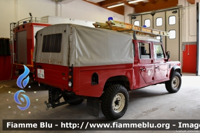 Land-Rover Defender 130
Vigili del Fuoco
Unione Distrettuale della Val Di Sole
Corpo Volontario di Ossana (TN)
VF 0E2 TN
Parole chiave: Land-Rover Defender_130 VF0E2TN