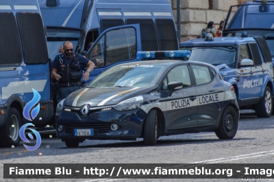 Renault Clio III serie restyle
Polizia Locale
Verona
Allestito Focaccia
POLIZIA LOCALE YA 132 AL
Parole chiave: Renault Clio_IIIserie_restyle POLIZIALOCALEYA132AL