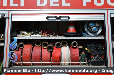 Iveco OM 160
Vigili del Fuoco
Comando Provinciale di Forlì Cesena
Distaccamento Volontario di Modigliana
AutoPompaSerbatoio allestimento Baribbi
VF 13471
Parole chiave: Iveco-OM 160 VF13471