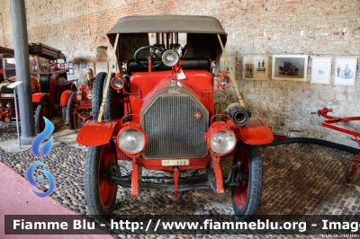 Fiat 15 Ter
Vigili del Fuoco
Museo di Mantova
VF 135
Parole chiave: Fiat 15_Ter VF135