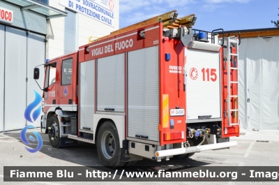 Iveco EuroCargo SuperCity 120E24 II serie
Vigili del Fuoco
Comndo Provinciale di Ferrara
Distaccamento Volontario di Bondeno
AutoPompaSerbatoio allestimento Iveco-Magirus
VF 24530
Parole chiave: Iveco EuroCargo_SuperCity_120E24_IIserie VF24530