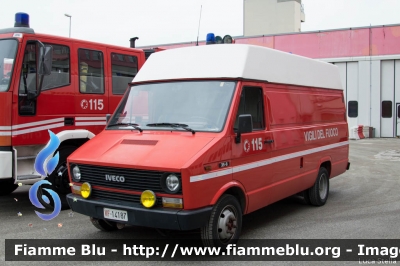 Iveco Daily I serie
Vigili del Fuoco
Comando Provinciale di Ravenna
Carro Soccorso
VF 14187
Santa Barbara 2016 Ravenna
Parole chiave: Iveco Daily_Iserie VF14187 sAnta_Barbara_2016