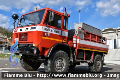 Iveco 90PC
Vigili del Fuoco
Comando Provinciale di Forlì Cesena
Distaccamento Permanente di Rocca San Casciano
Allestimento Baribbi
VF 15105
Parole chiave: Iveco 90PC VF15105