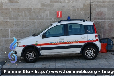 Fiat Nuova Panda 4x4 Climbing I serie
Repubblica di San Marino
Polizia Civile
POLIZIA 153
Parole chiave: Fiat Nuova_Panda_4x4_Iserie POLIZIA153