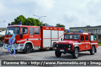 Iveco EuroFire 150E27 Land Rover Defender 130
Vigili del Fuoco
Distaccamento Volontario di Copparo
Parole chiave: Iveco EuroFire_150E27 Land-Rover Defender_130 VF15545 VF25451