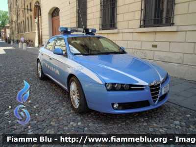 Alfa Romeo 159
Polizia di Stato
Squadra Volante
POLIZIA F6206
Parole chiave: Alfa_Romeo 159 POLIZIAF6206 