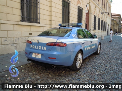 Alfa Romeo 159
Polizia di Stato
Squadra Volante
POLIZIA F6206
Parole chiave: Alfa_Romeo 159 POLIZIAF6206 