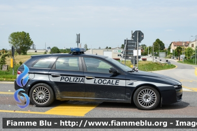 Alfa-Romeo 159 Sportwagon
Polizia Locale Polesine Superiore
Comune di Castelmassa (RO)
Allestita Ciabilli
POLIZIA LOCALE YA 880 AA
Parole chiave: Alfa-Romeo 159_Sportwagon POLIZIALOCALEYA880AA 1000_Miglia_2023