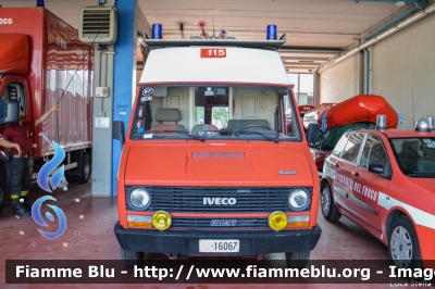 Iveco Daily I serie
Vigili del Fuoco
Comando di Padova
Nucleo NBCR
VF 16067
Parole chiave: Iveco Daily_Iserie VF16067