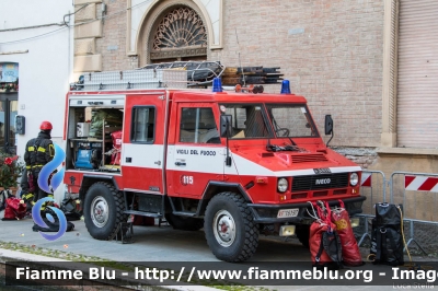 Iveco VM90
Vigili del Fuoco
Comando Provinciale di Ferrara
Allestimento Baribbi
Nucleo Speleo Alpino Fluviale
VF 16197
Parole chiave: Iveco VM90 VF16197 befana_2017