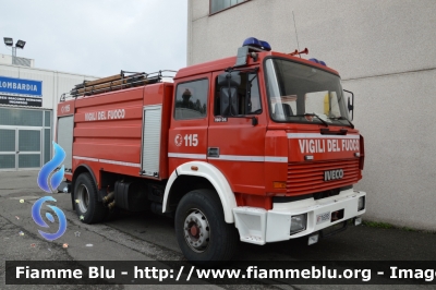 Iveco 190-26
Vigili del Fuoco
Comando Provinciale di Brescia
AutoBottePompa allestimento Baribbi
VF 16393
Parole chiave: Iveco 190-26 VF16393 Reas_2014