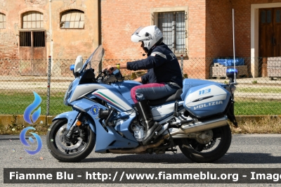 Yamaha FJR 1300 II serie
Polizia di Stato
Polizia Stradale
Allestimento Elevox
in scorta al Giro d'Italia 2024
Moto 16
POLIZIA G3134
Parole chiave: Yamaha FJR_1300_IIserie Giro_D_Italia_2024 POLIZIAG3134