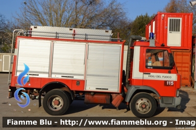 Iveco Zeta 65-12
Vigili del Fuoco
Comando Provinciale di Ravenna
Nucleo NBCR
Allestimento Baribbi
VF 17196
Parole chiave: Iveco Zeta 65-12 VF17196 sAnta_Barbara_2017