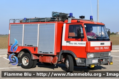 Iveco Zeta 65-12
Vigili del Fuoco
Comando Provinciale di Bologna
Distaccamento Volontario di Medicina
Polisoccorso allestito Baribbi
VF 17197
Parole chiave: Iveco-Zeta 65-12 VF17197