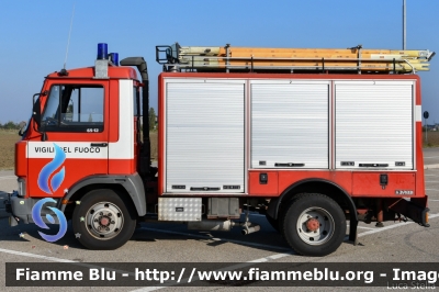 Iveco Zeta 65-12
Vigili del Fuoco
Comando Provinciale di Bologna
Distaccamento Volontario di Medicina
Polisoccorso allestito Baribbi
VF 17197
Parole chiave: Iveco-Zeta 65-12 VF17197