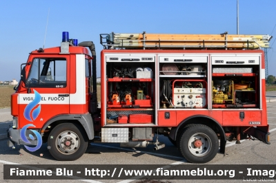 Iveco Zeta 65-12
Vigili del Fuoco
Comando Provinciale di Bologna
Distaccamento Volontario di Medicina
Polisoccorso allestito Baribbi
VF 17197
Parole chiave: Iveco-Zeta 65-12 VF17197